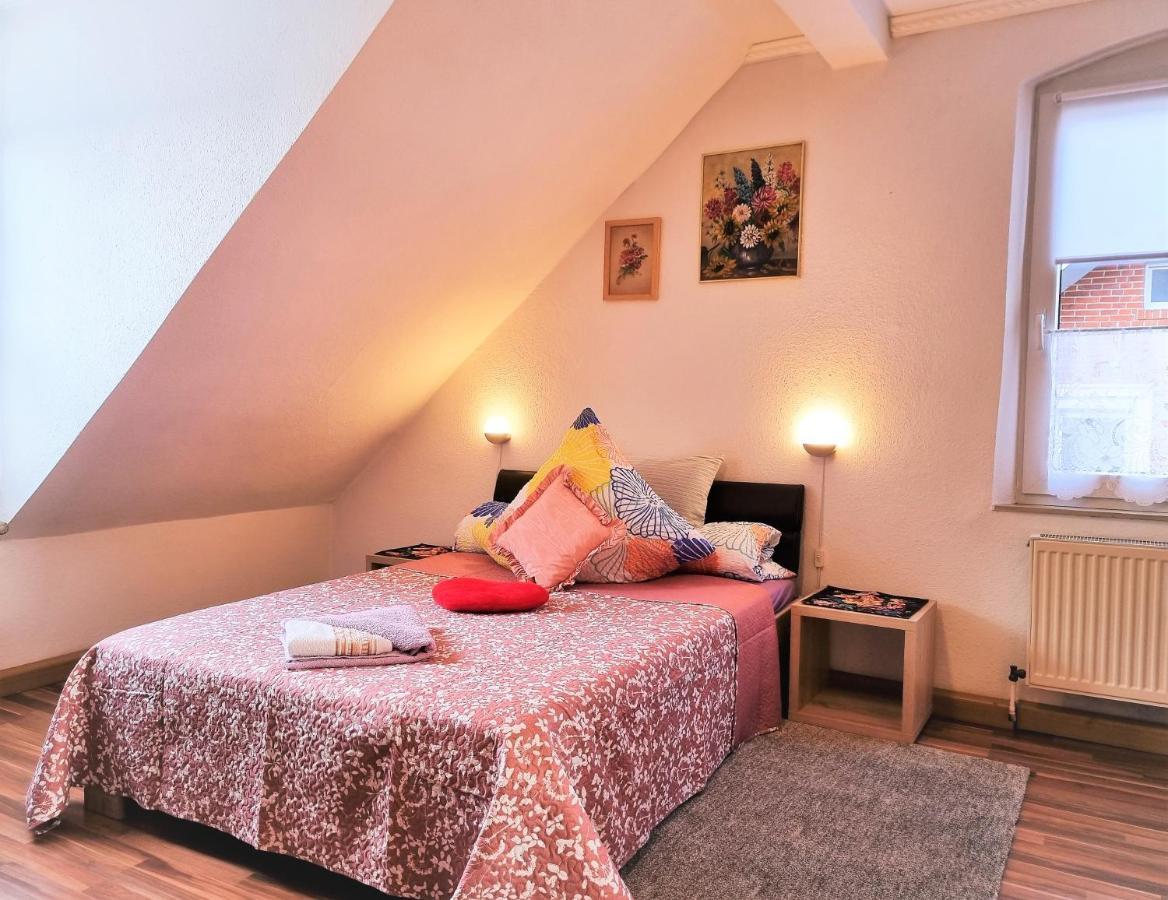 Apartment Bayreuth, Grosse Ferienwohnung Im Haus Mit Kunst, 3 Schlafzimmer, Kueche, Parkplatz Exteriér fotografie